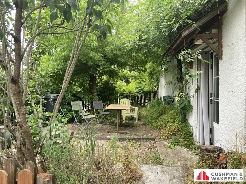 CANEJAN LOCAL COMMERCIAL/BUREAUX AVEC JARDIN A LOUER