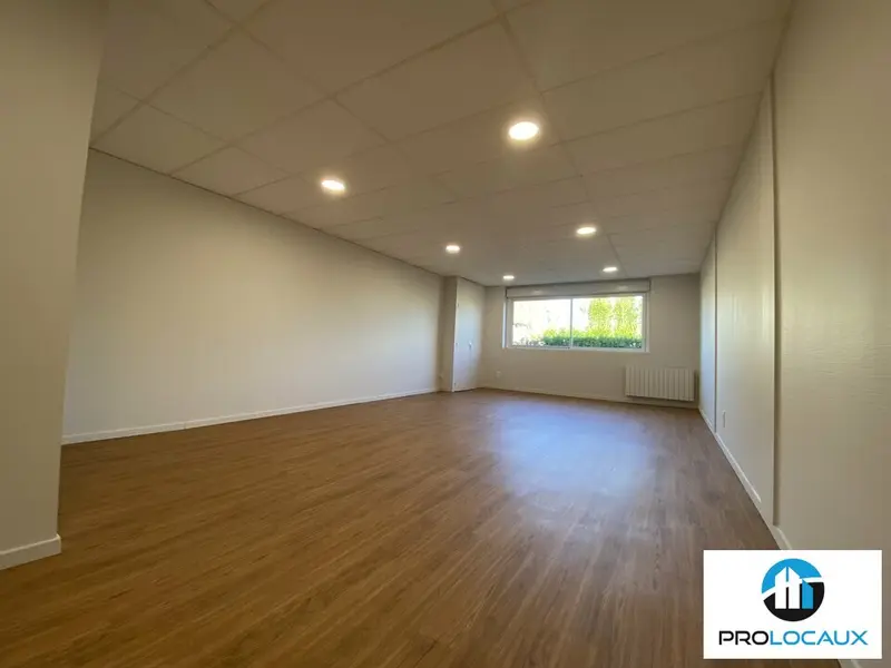 Entrepôt / Activité à louer - Boos (76520) - 150 m² - 1 200 €/mois