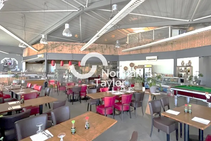 Local commercial de 610 m² à louer - Saint Jean de Védas