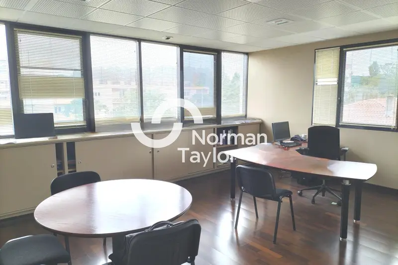 Bureaux de 120 m² à vendre  Béziers