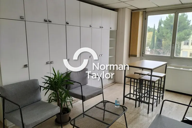 Bureau à louer - Béziers (34500) - 100 m² - 1 400 €/mois