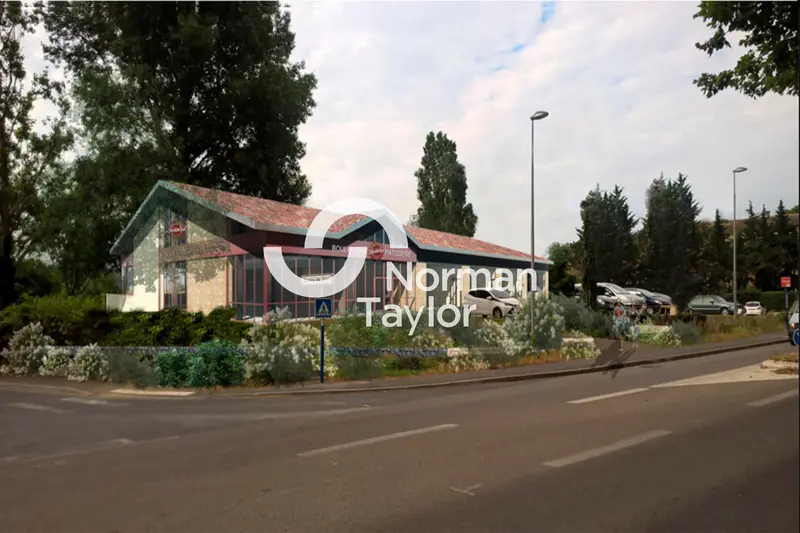 A louer Local commercial  557m² Fabrègues