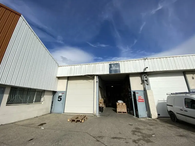 A louer Locaux d'activité 1531m² Vénissieux