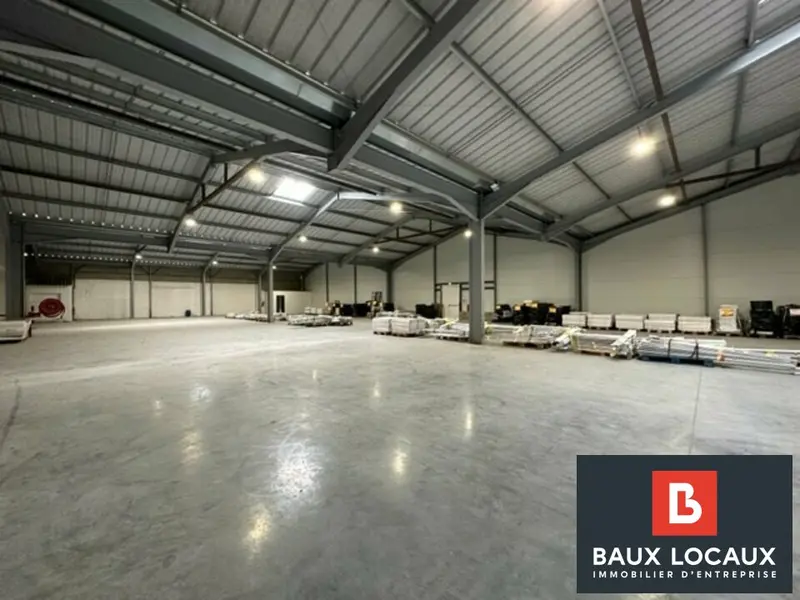 Entrepôt / Activité à louer - Caumont-Sur-Durance (84510) - 1244 m² - 6 458 €...
