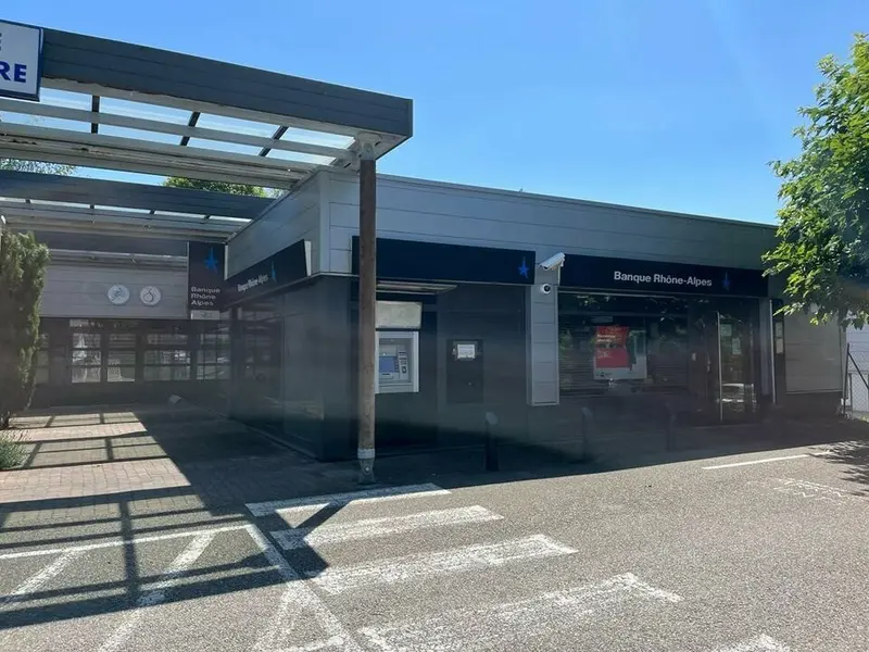 A louer Local commercial  122m² Sainte-Foy-lès-Lyon