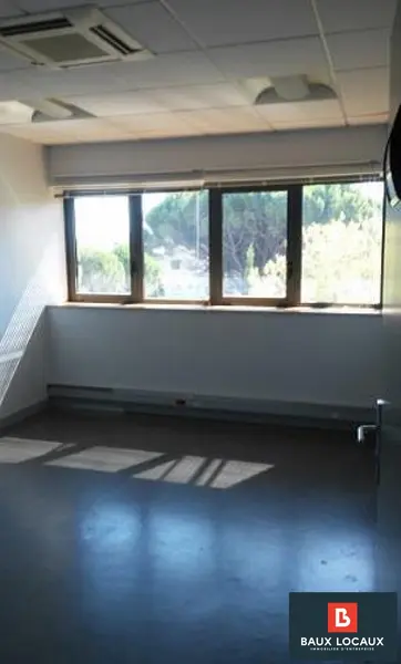 Bureau à louer - Avignon (84000) - 30 m² - 604 €/mois