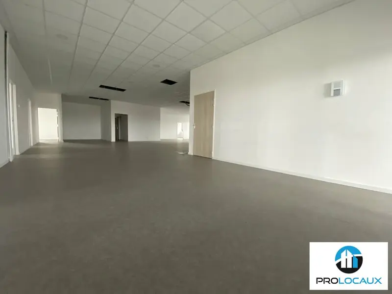 Bureau à louer - Saint-Jean-Du-Cardonnay (76150) - 450 m² - 3 750 €/mois
