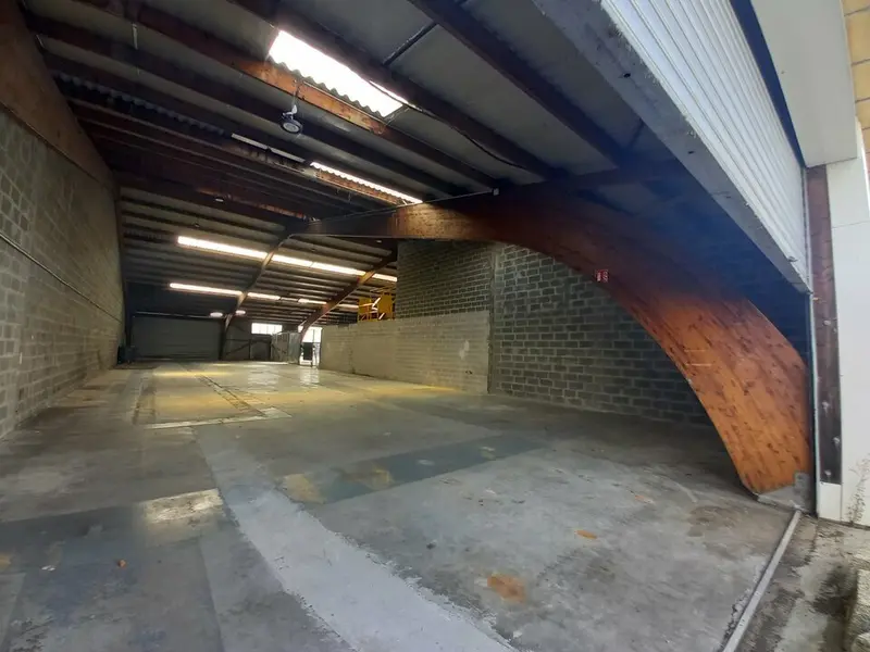 Entrepôt / Activité à louer - Hérouville-Saint-Clair (14200) - 860 m² - 4 300...