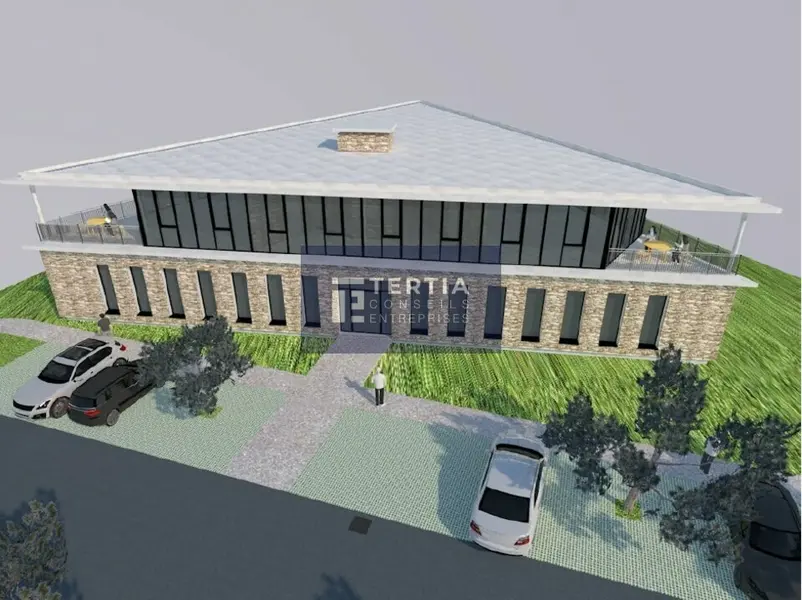 LOCAUX COMMERCIAUX - IDEAL POUR RESTAURATION  ET / OU COWORKING