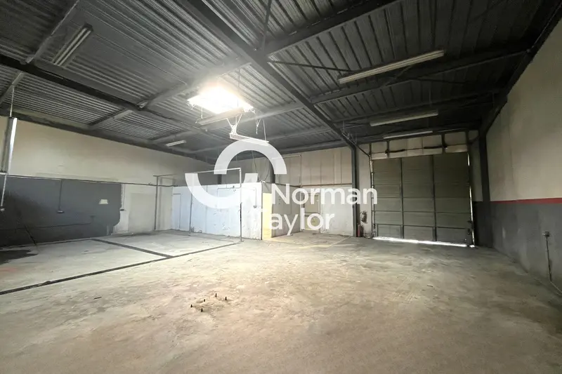 Entrepôt / Activité à louer - Saint-Jean-De-Védas (34430) - 192 m² - 1 551 €/...