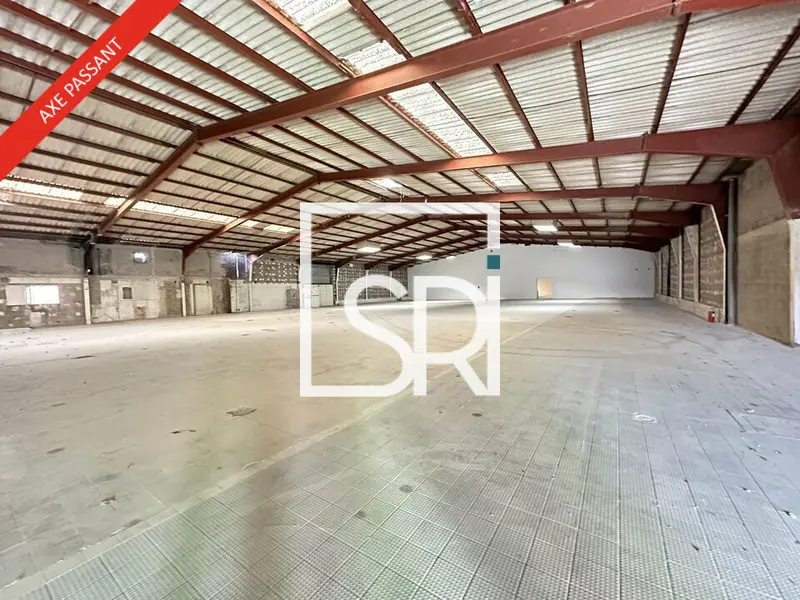 A louer Local commercial  2800m² Aubière