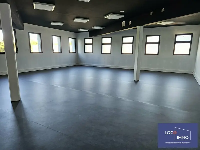 A vendre Bureaux 280m² Tresses