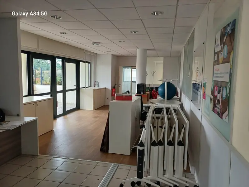 A louer ,commerce ou bureau face à l'hôpital Purpan