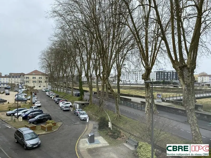 LOCATION - REF :  7215YA
