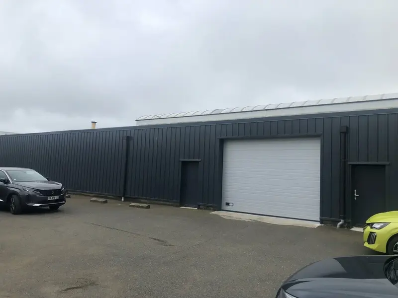 LOCATION - ENTREPOT - PLOUEDERN