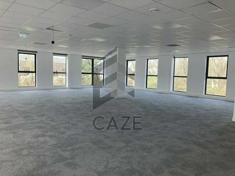BUREAUX NEUFS A VENDRE - MERIGNAC ROCADE SORTIE 10 - 105 m² 