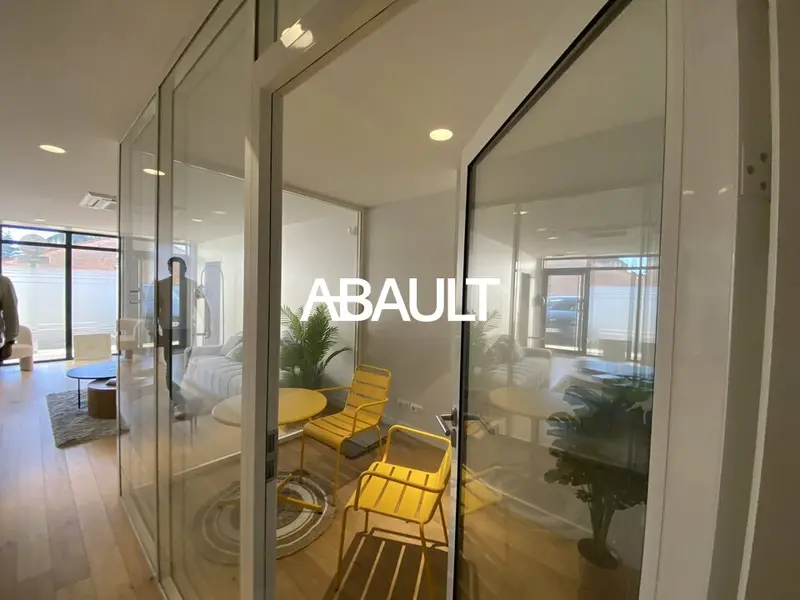 A vendre Local commercial  128m² Saint-Jean