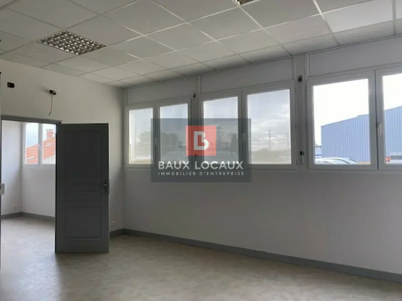 LOCATION BUREAUX D'ENVIRON 94M² A FONTCOUVERTE - AVIGNON