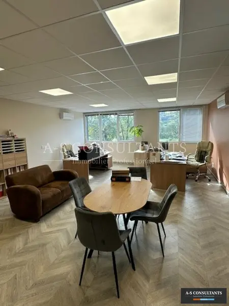 A louer Entrepôt 210m² Drumettaz-Clarafond