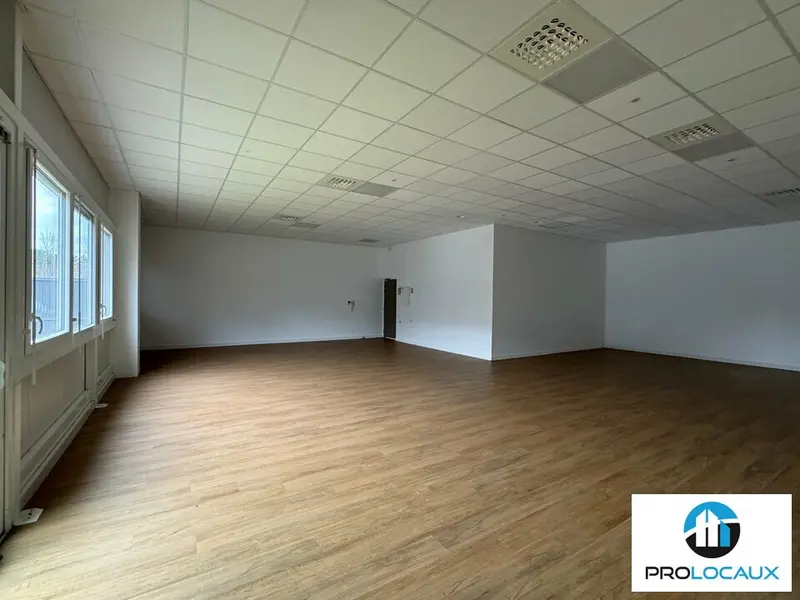 A louer Bureaux 137.39m² Saint-Jean-de-Moirans