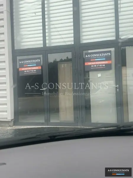 A louer Local commercial  1857m² Arbent