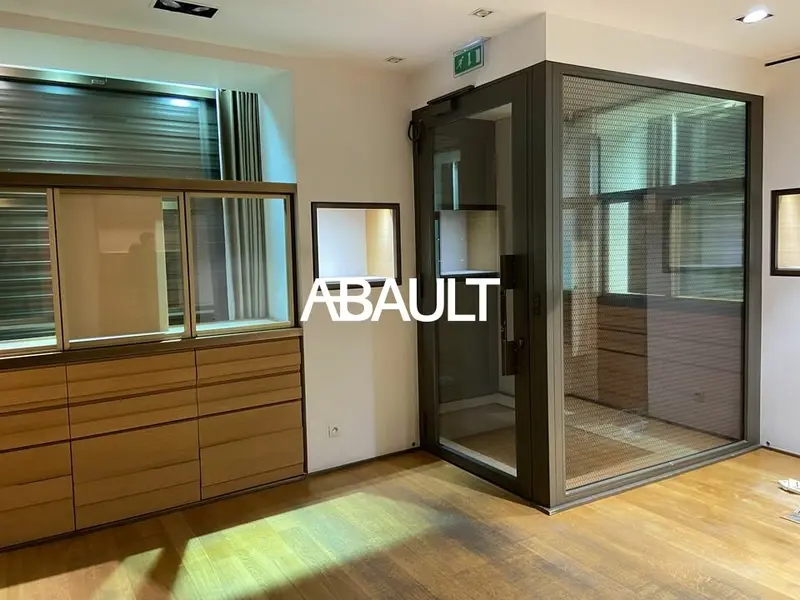 A louer Local commercial  88m² Bordeaux