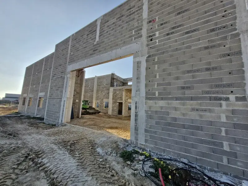 PROGRAMME NEUF A LOUER 3 LOTS SUR LA ZI DE ROGNAC NORD