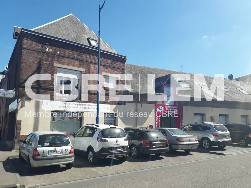 EN COEUR DE VILLE - VENTE A INVESTISSEUR. 