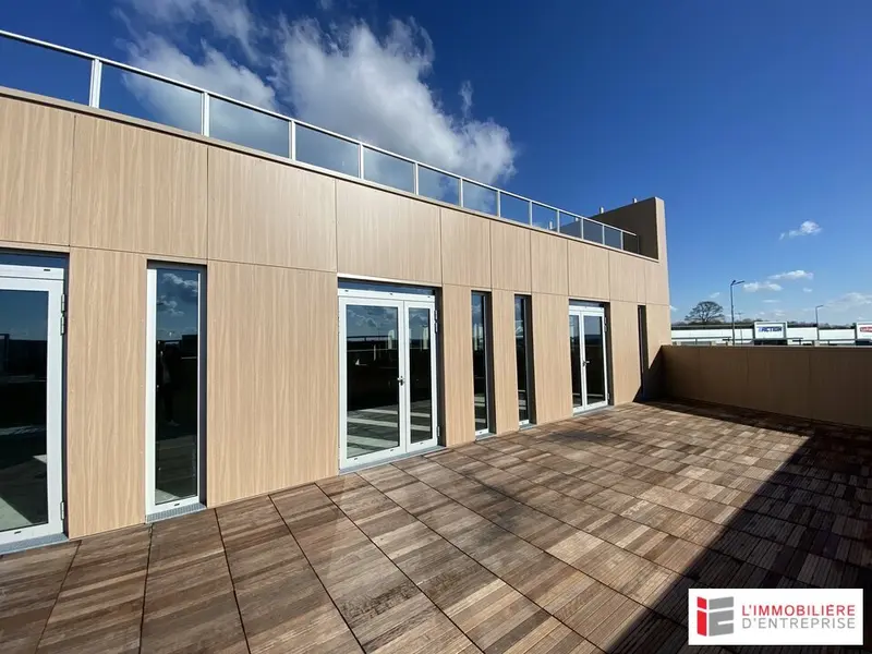 BUREAUX 53M² AVEC TERRASSE 62M²