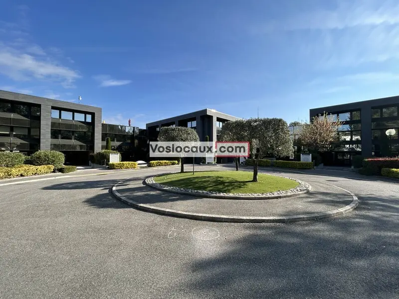 A louer : Bureaux de 115m² à SOPHIA ANTIPOLIS - LES BOUILLIDES