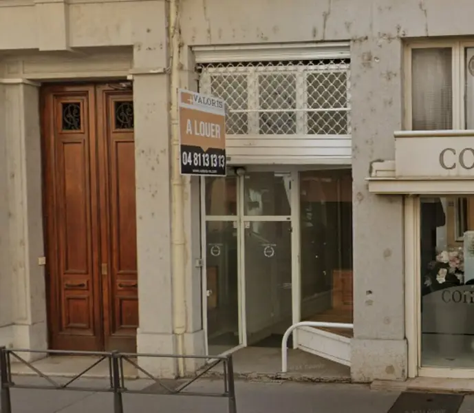 A louer Local commercial  47.2m² Lyon 06