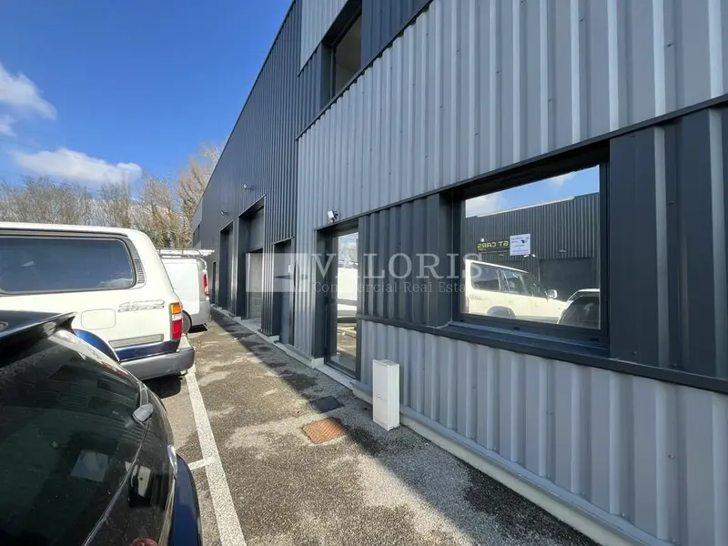 A vendre Locaux d'activité 150m² Genay