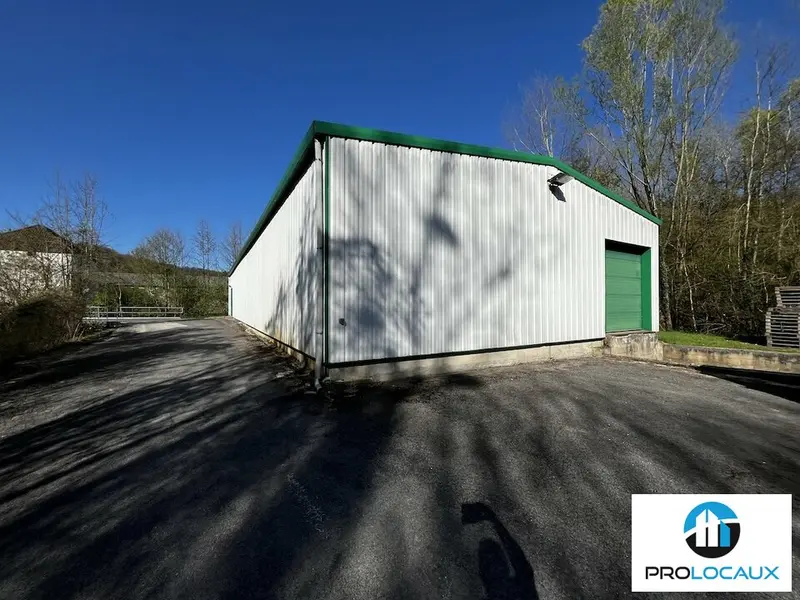 A louer Locaux d'activité 390m² Béthisy-Saint-Martin