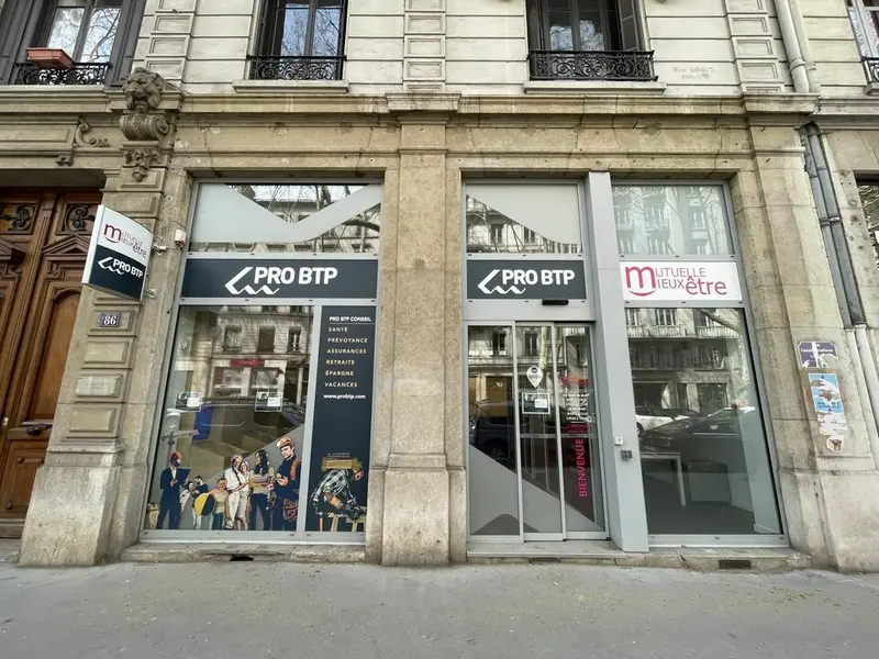 A louer Local commercial  209.36m² Lyon 03