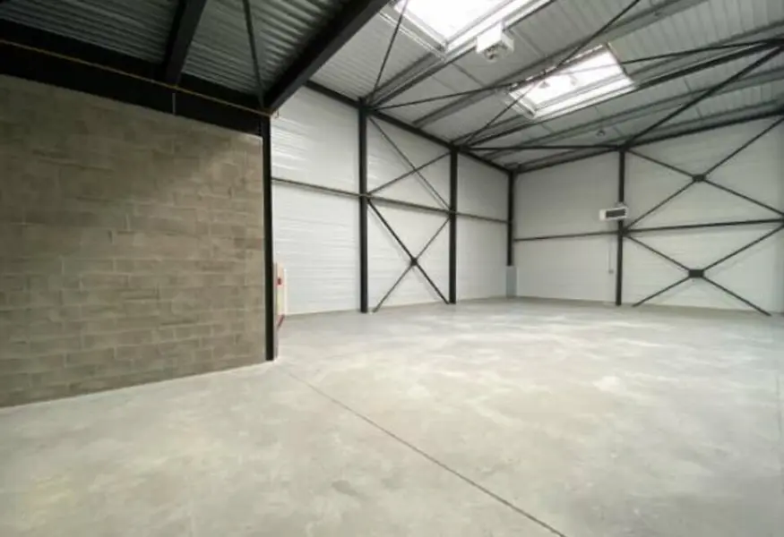 A vendre Locaux d'activité 519m² Stains