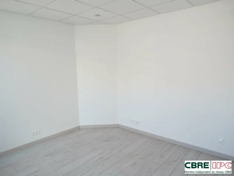 LOCATION - REF 7954FD