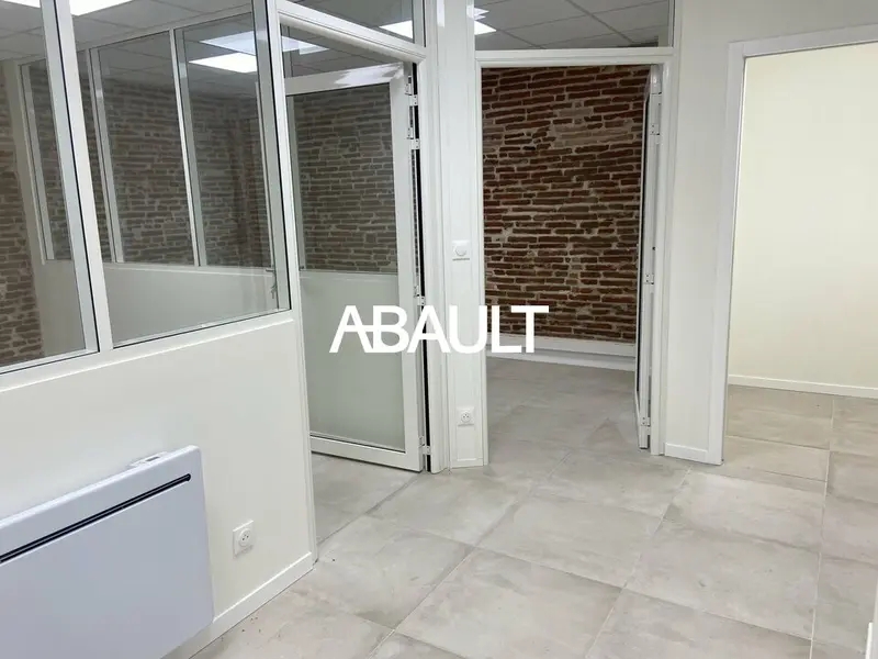 A LOUER LOCAL PROFESSIONNEL D'ENVIRON 36 M² TOULOUSE HYPERCENTRE