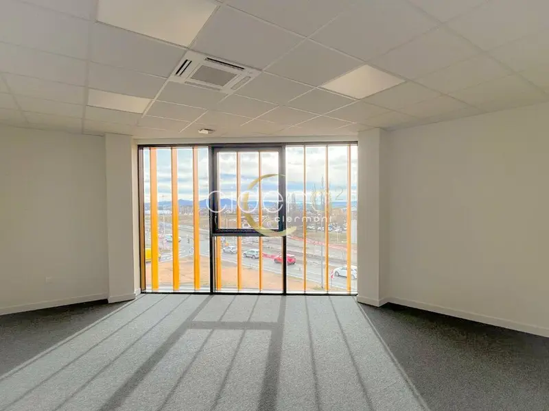 A vendre Bureaux 198m² Clermont-Ferrand