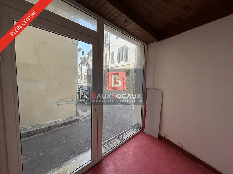 À vendre  Avignon Intra-Muros  Murs commerciaux libres
