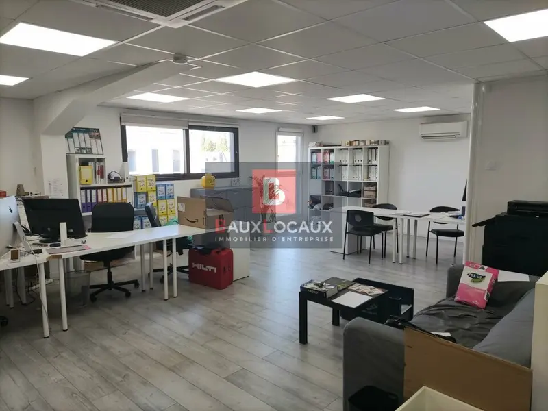 LOCATION LOCAL D'ACTIVITES D'ENVIRON 340 m² EN ZONE PROCHE AUTOROUTE