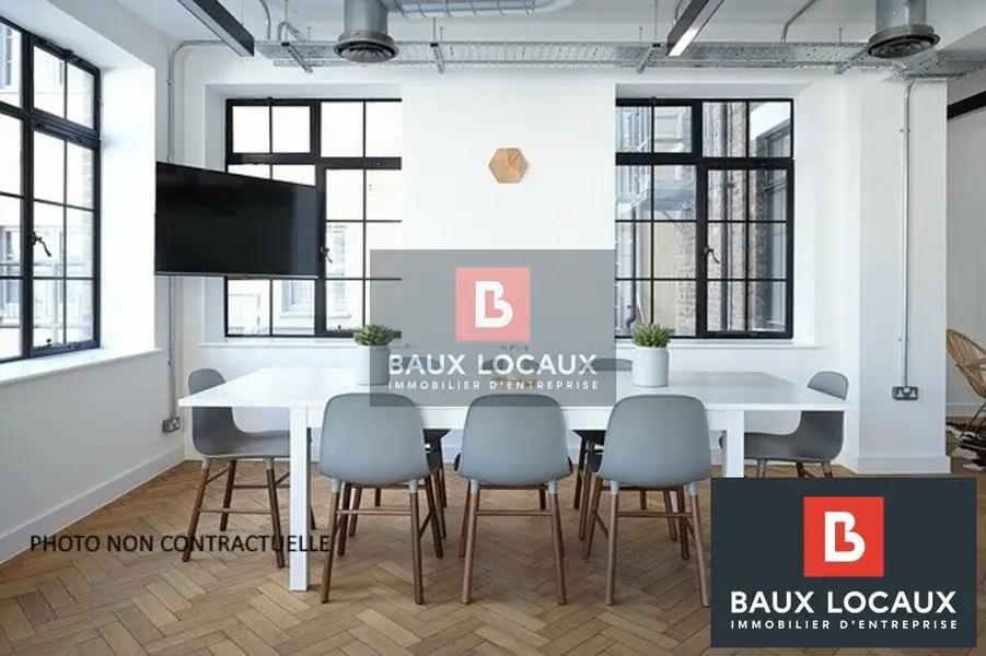 BUREAU D'ENVIRON 190 m² DE PLAIN PIED AVEC PARKING
