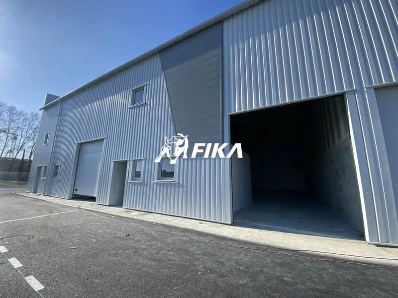 A LOUER LOCAL D'ACTIVITE 90 m² - (31150) LESPINASSE