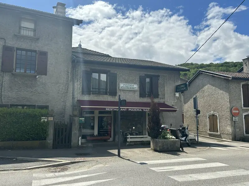 Fonds de commerce à vendre - Café - Hôtel - Restaurant - Bresson (38320) - 18...