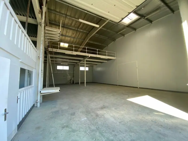 ENTREPOT A LOUER 13420 GEMENOS