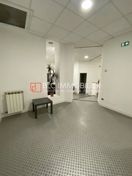 LOCAL PROFESSIONNEL A LOUER RUE PARADIS 13001 MARSEILLE 