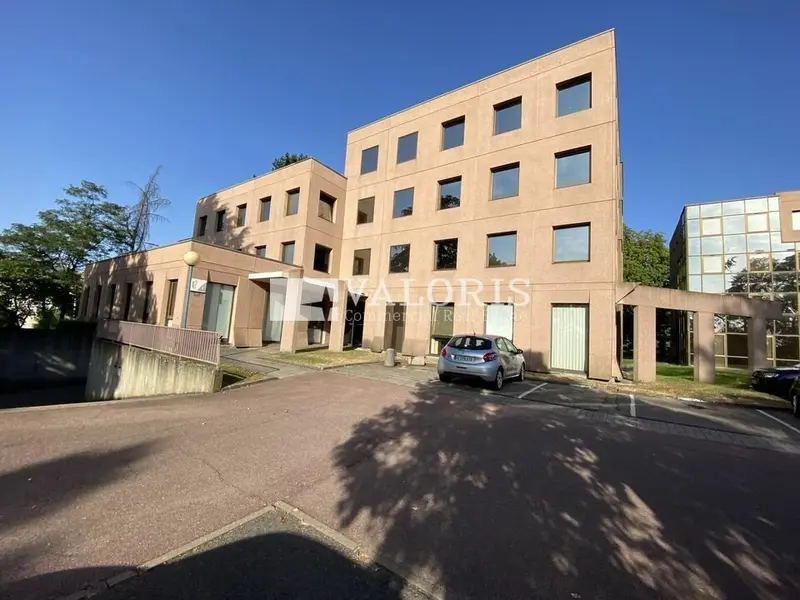 A louer Bureaux 155m² Écully