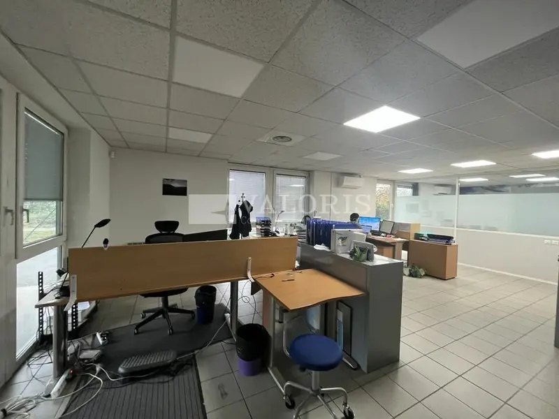 A louer Bureaux 200m² Bron