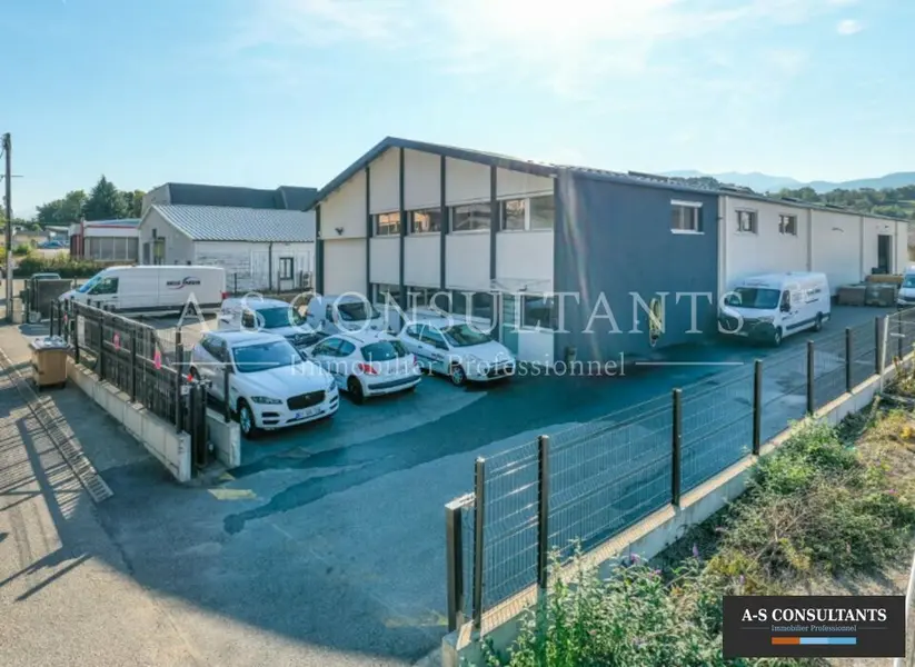 A louer Entrepôt 850m² Challes-les-Eaux