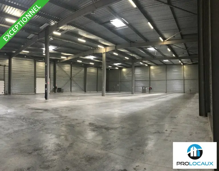 A louer Entrepôt 1724m² Creil