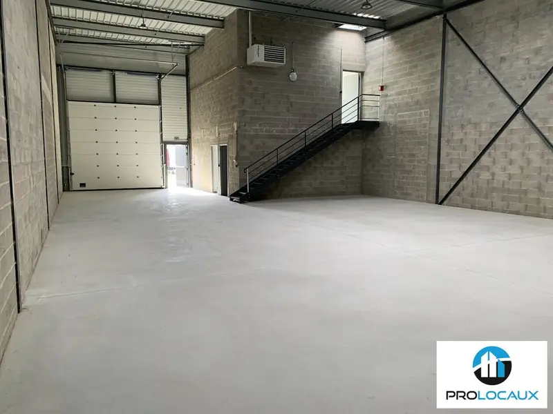 A louer Locaux d'activité 270m² Champagne-sur-Oise